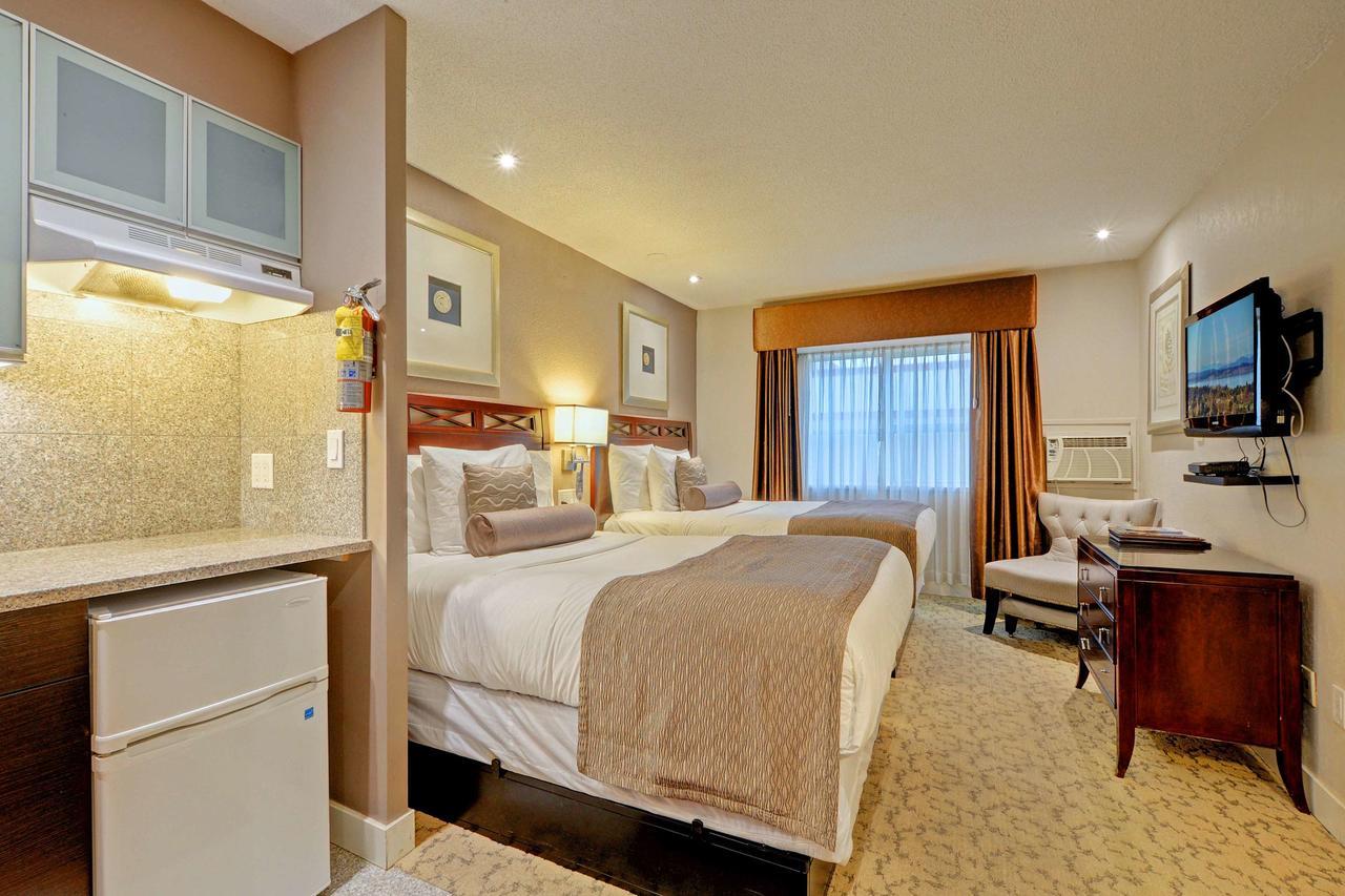 Red Lion Inn And Suites Вікторія Екстер'єр фото