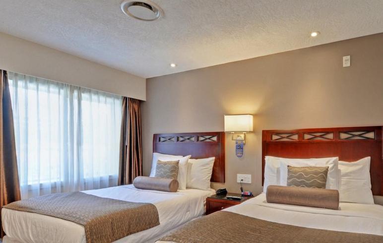 Red Lion Inn And Suites Вікторія Екстер'єр фото